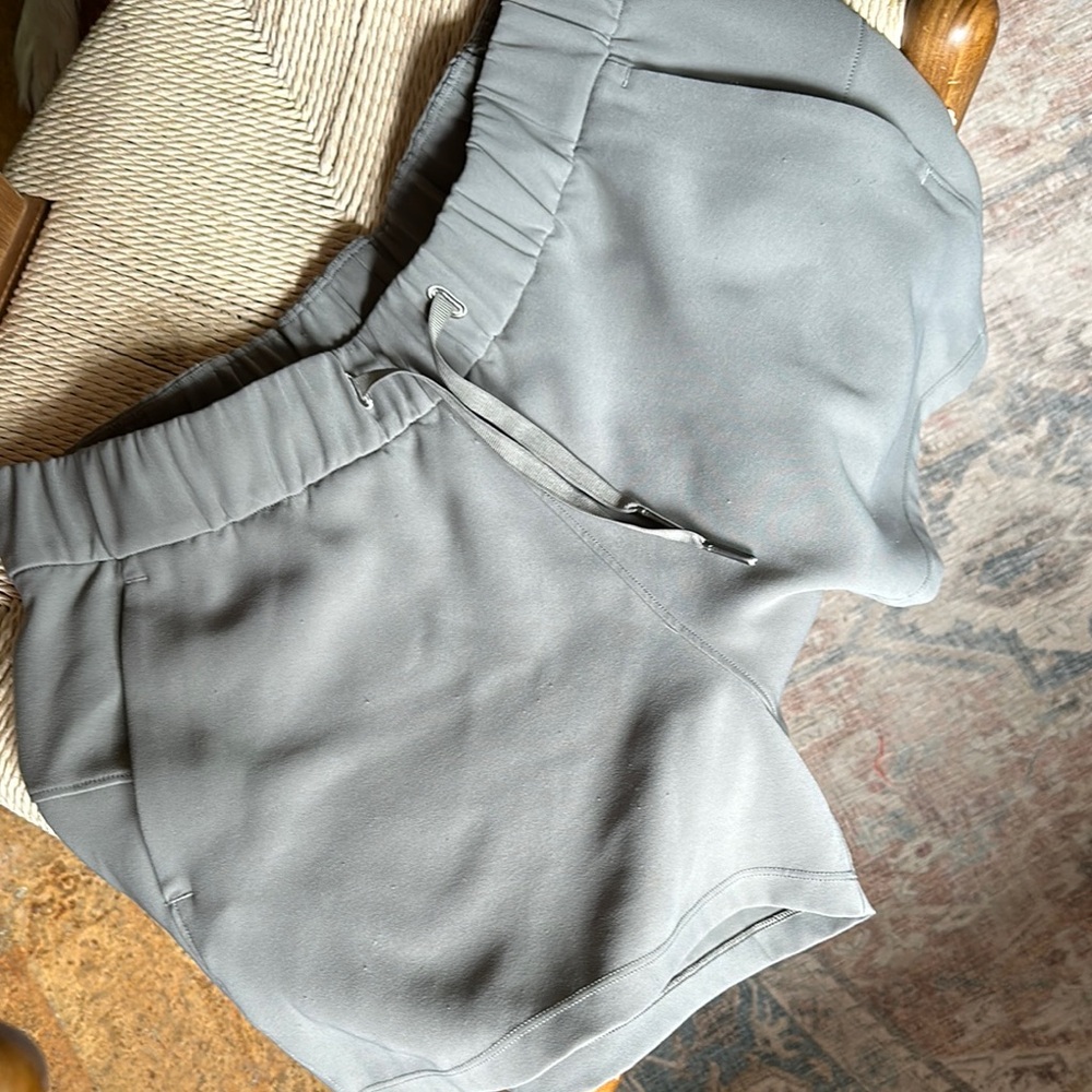 lululemon athletica Green Women Shorts - Picture 15 of 15